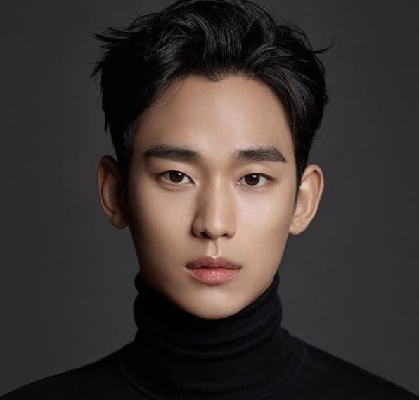 김수현