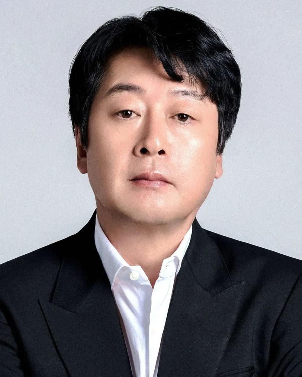 김윤석